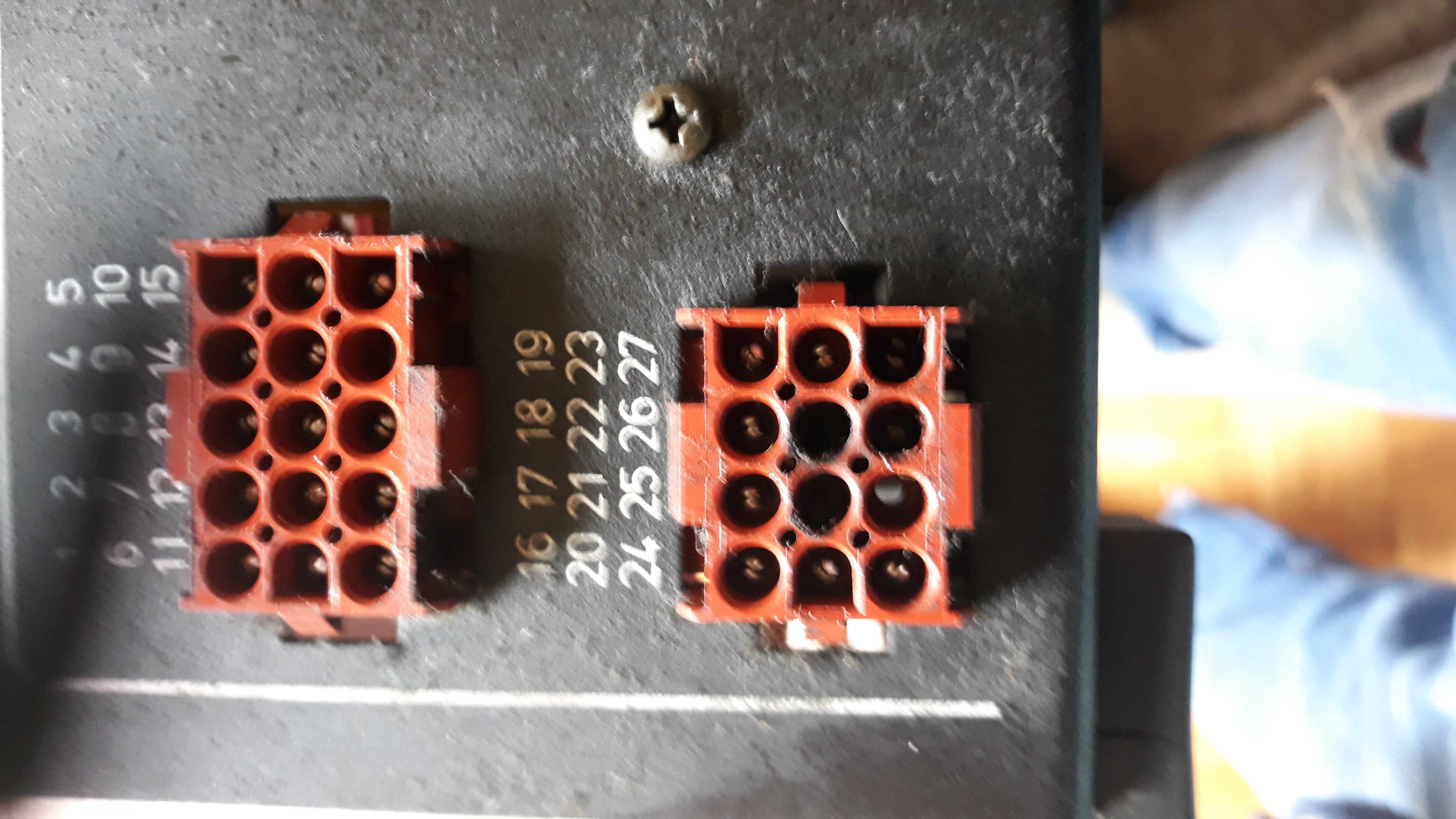 Stecker1