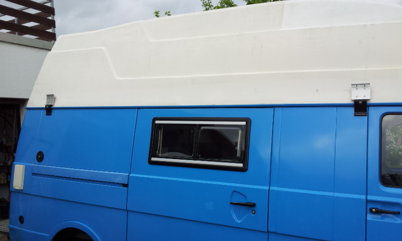 Halterung VW T3 mit Adapter Fiamma_montiert_6.jpg